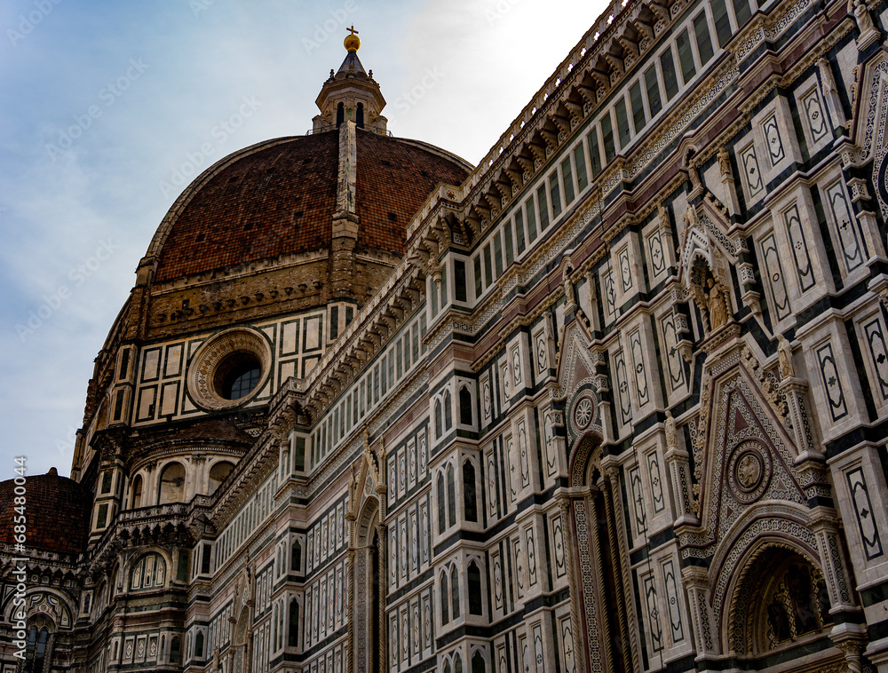 Die wunderschöne Altstadt Florenz ist die Hauptstadt der Italienischen Region Toskana mit zahlreichen Sehenswürdigkeiten für Urlauber Touristen