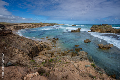 The Crags along Great Ocean Road © Greg