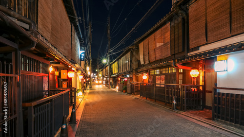 Obraz na plátně Ancient street at world famous heritage site Gion districtin Kyota city