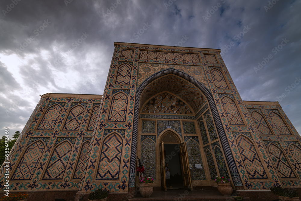 Obraz premium Tiled wall of Ulugh Beg Madrasa in Samarkand, Uzbekistan