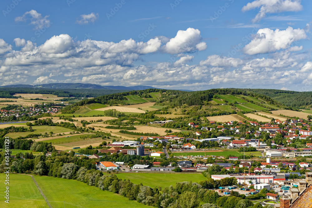 Blick vom Bergfried des Schloss Saaleck über die Weinstadt Hammelburg, Landkreis Bad Kissingen, Unterfranken, Franken, Bayern, Deutschland