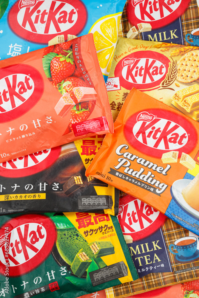 Different types of KitKat Kit Kat chocolate bars from Japan by Nestle ...