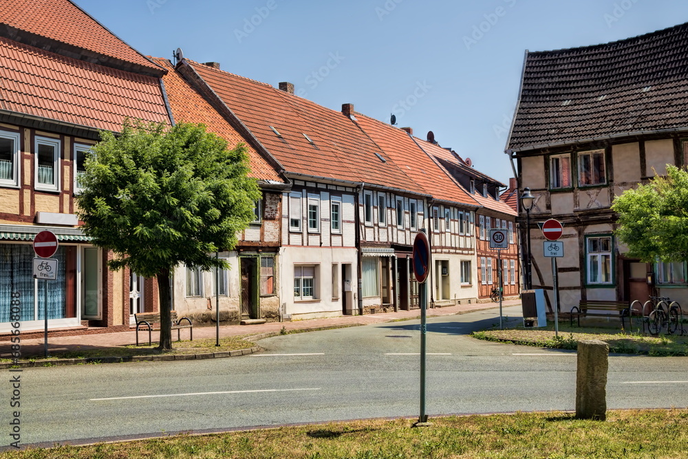 oebisfelde, deutschland - altstadt mit fachwerkhäusern
