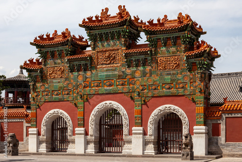 Temple Gate in Datong in China © hecke71