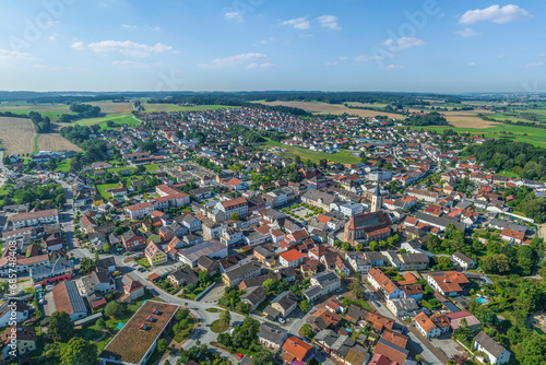 Ausblick auf Frontenhausen im mittleren Vilstal in Niederbayern aus der Luft photo