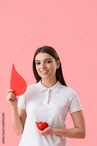 Female donor with paper blo...