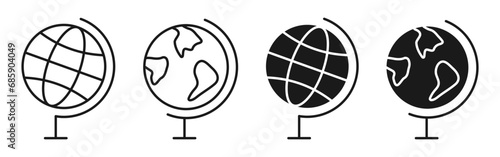 Globe icon set. Vector illustration