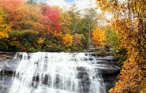 Fototapeta Naklejka Na Ścianę i Meble -  Rainbow Falls in Highlands,  North Carolina in Autumn