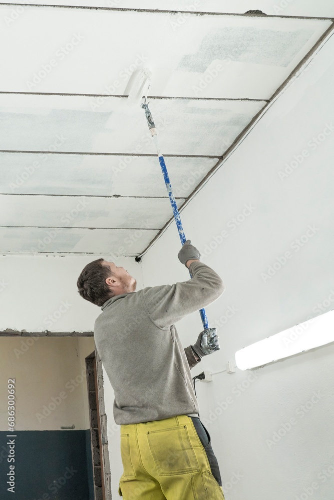killed Professional Paints Garage in Pristine White, Transforming the Space Beautifully. killed Professional Paints Garage in Pristine White, Transforming the Space Beautifully.