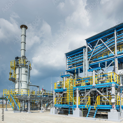 Wallpaper Mural the plant of energy hydrocarbons Torontodigital.ca