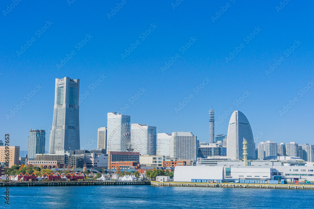 Naklejka premium 横浜 みなとみらい 都市風景