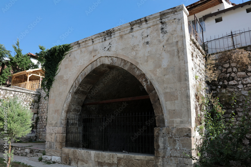 Şadgeldi Tomb is located in Amasya. The tomb was built in the 14th century.