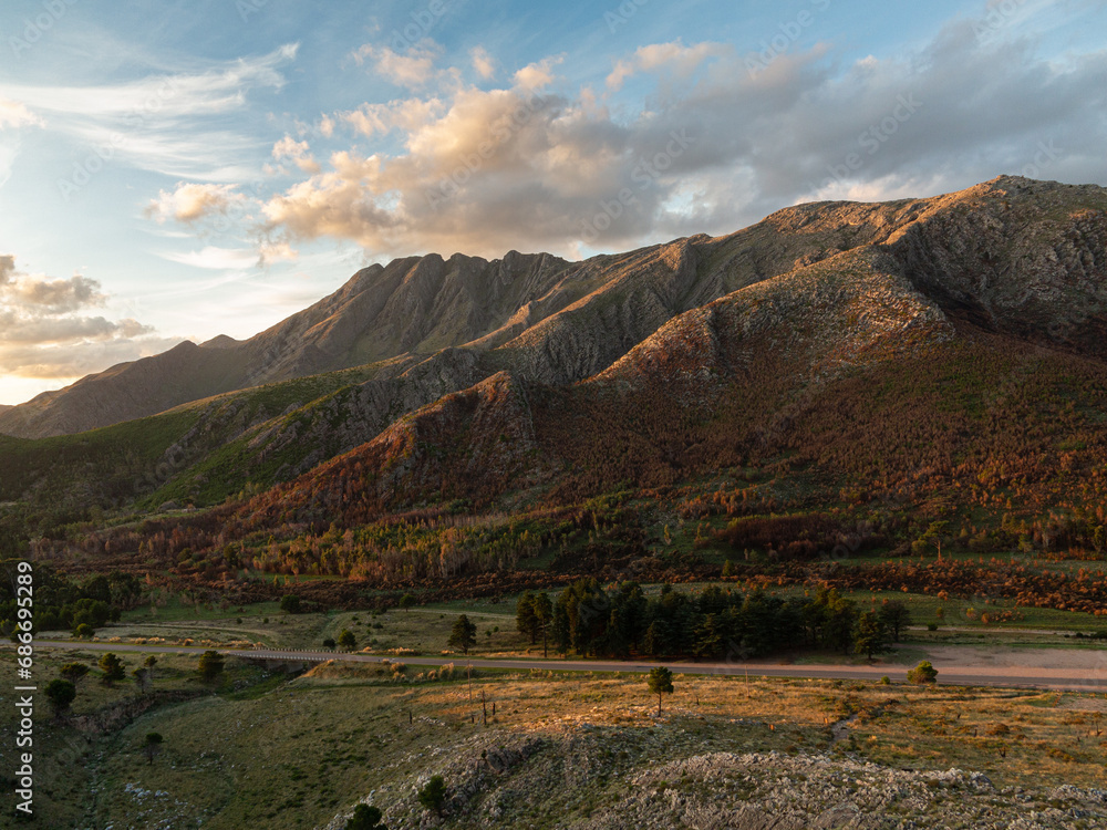 Fototapeta premium Mountain in the sunset
