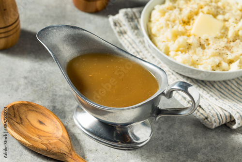 Homemade Brown Turkey Gravy