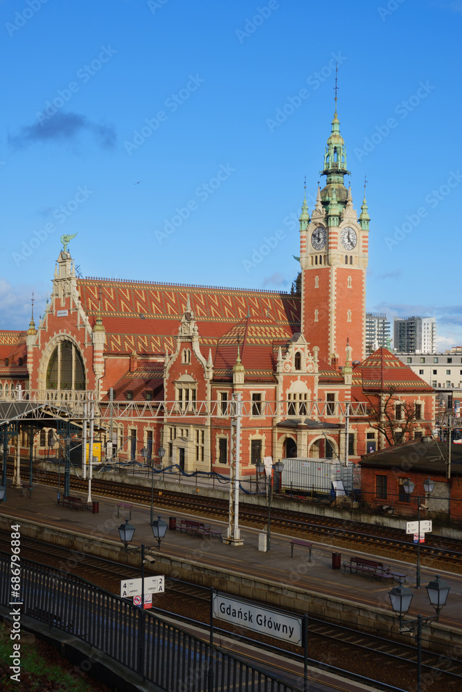 Fototapeta premium 14.01.2023: main railway station in Gdansk, Poland