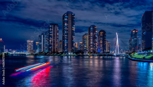 東京　隅田川の夜景と屋形船 photo