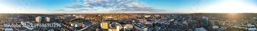 Fototapeta Naklejka Na Ścianę i Meble -  Aerial view of Central Luton City of England During Sunset Time
