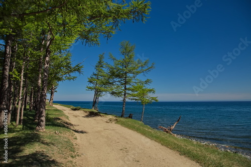 On the shore of Lake Baikal. © Олег Раков