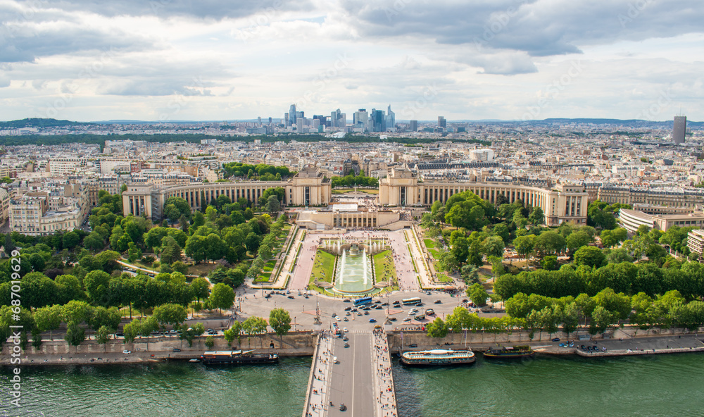 Les jardins du Trocadéro à Paris, France - obrazy, fototapety, plakaty 