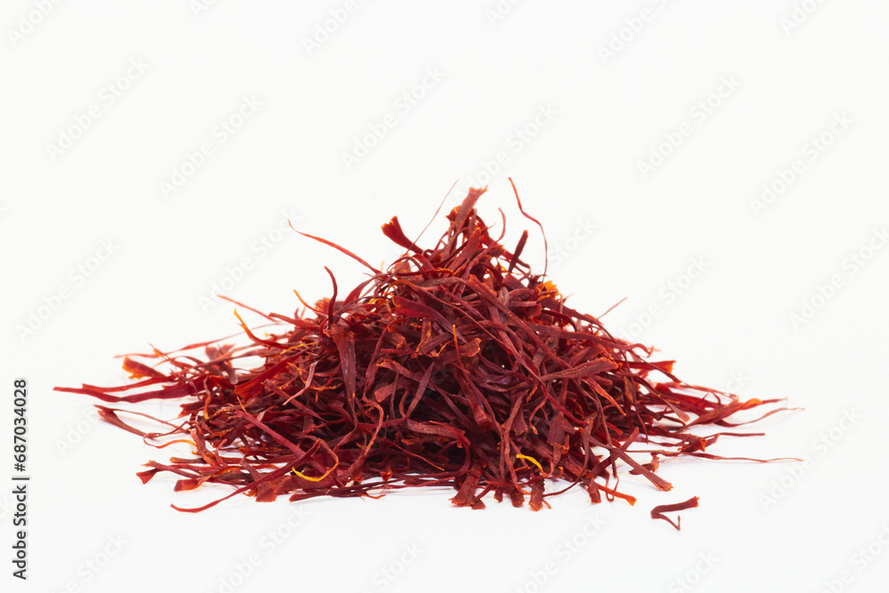 Naklejka premium saffron isolated on white