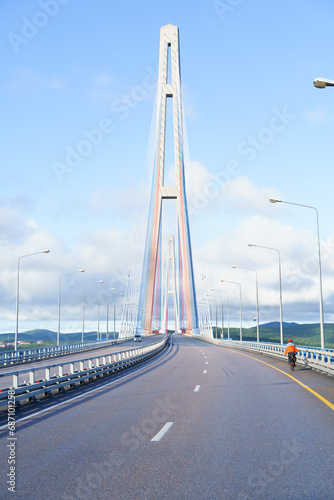 The road leading to the suspension bridge over the sea © Сергей Косилко