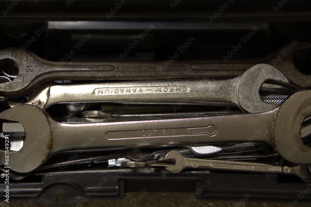 Fototapeta premium Schraubenschlüssel im Werkzeugkoffer