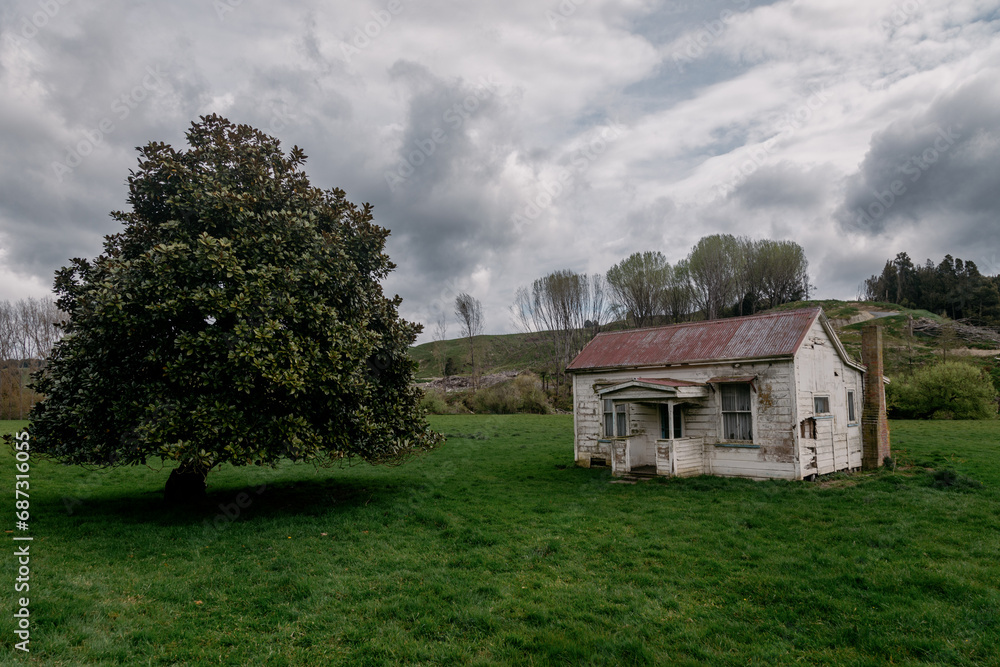 Abandoned house in the countryside, Mangaweka, New Zealand Abandoned house in the countryside, Mangaweka, New Zealand