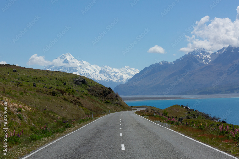 he road to Mount Cook, SH80
