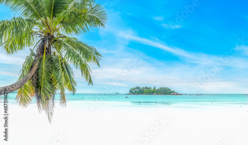 Fototapeta Naklejka Na Ścianę i Meble -  Paradise beach with palm trees and white sand