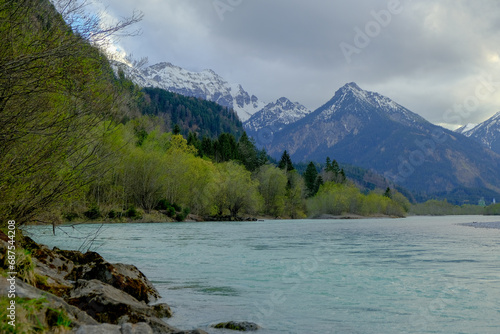 Whether sea, lake or river, water is one of the most beautiful elements of nature. Glistening in the sun, it makes every holiday even more beautiful.