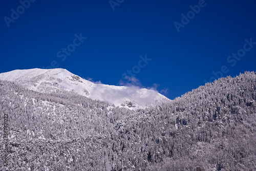 Wallpaper Mural snowy mountain landscape Torontodigital.ca