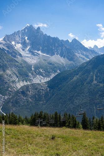 Fototapeta Naklejka Na Ścianę i Meble -  Elevated view of the Chamonix valley