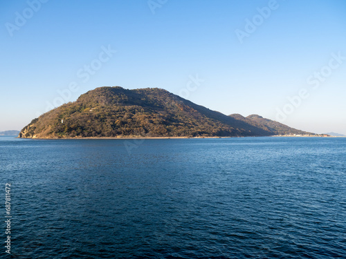Wallpaper Mural 桃太郎伝説が残る女木島(香川県高松市女木町)。別名「鬼ヶ島」。
 Torontodigital.ca