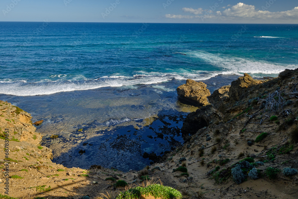 Obraz premium Discover sheltered bay beaches and wild surf beaches, blowholes, caves and unusual rock formations along Phillip Island's coastline.