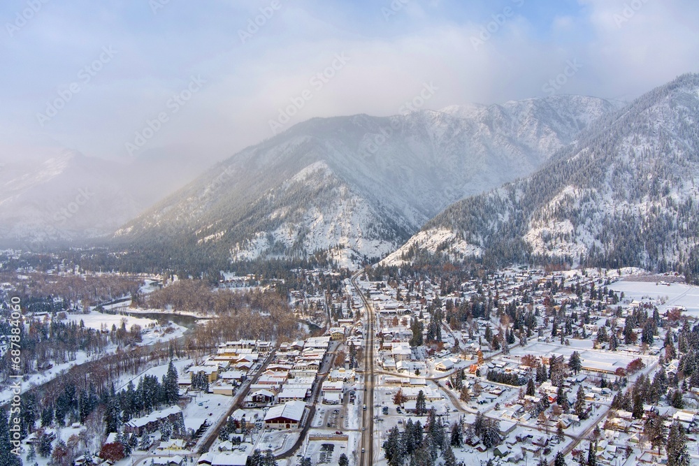 Fototapeta premium Leavenworth, Washington at sunrise in December