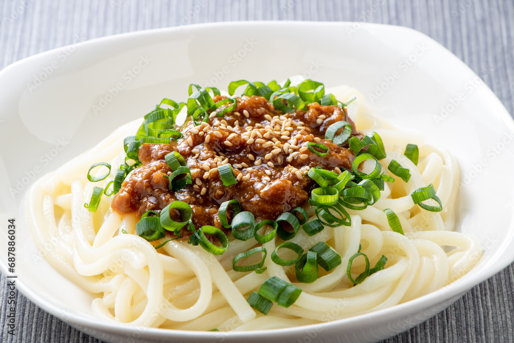 肉みそうどん。
肉みそうどん。