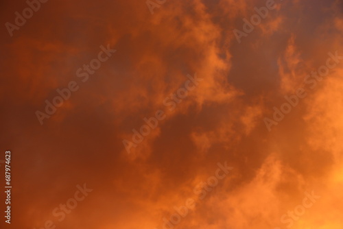 nubes en llamas, ciclogénesis, formación de nubes por la tarde, fondo de escritorio, fondo de pantalla