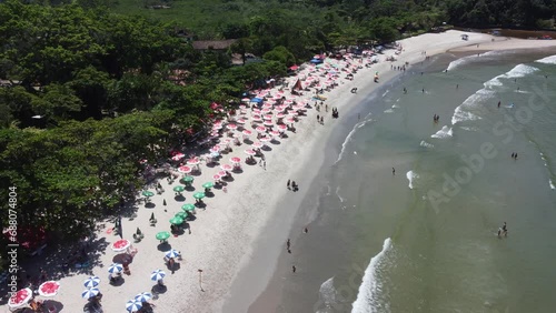 Visão aérea da baía da praia da barra do sahy em são sebastião, sp, brasil photo