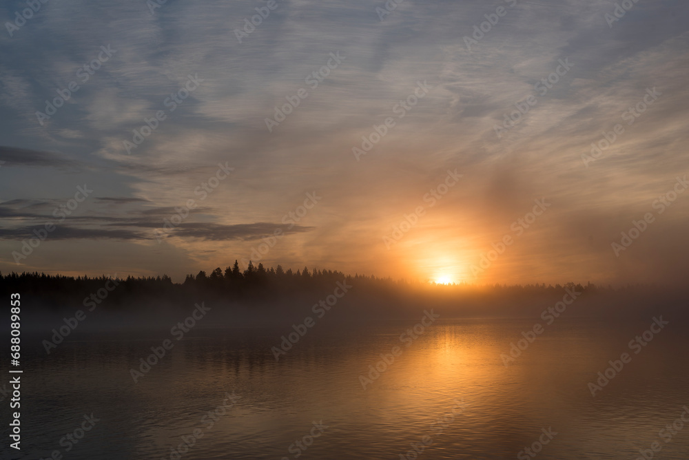 Sonnenaufgang am Piteälven in Schweden