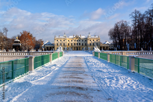 Zima w ogrodach Pałacu Branickich - Białystok, Polska