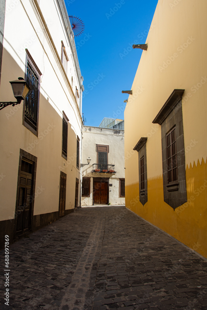 Small alley in the Spanish town of Las Palmas de Gran Canaria