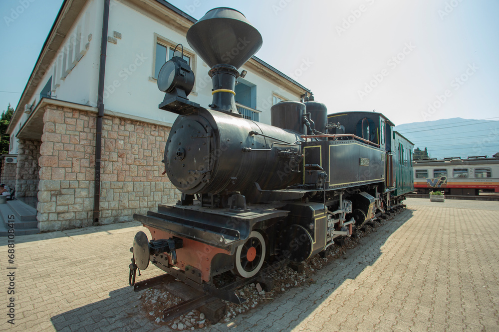 Obraz premium old locomotive at railway station Podgorica