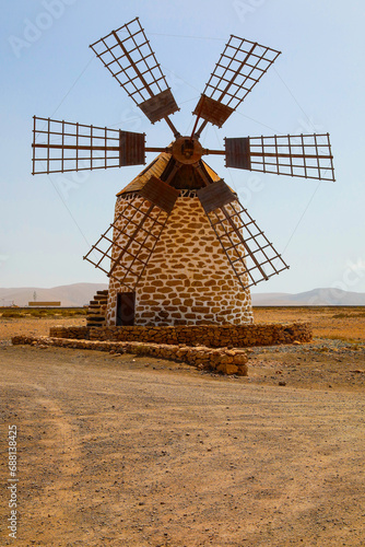 Alte restaurierte Windmühle von Tefia, Fuerteventura, Kanaren, Spanien