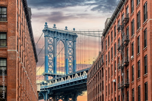 Fotografie, Obraz Iconic view of Manhattan Bridge, New York City, USA seen from Washington Street