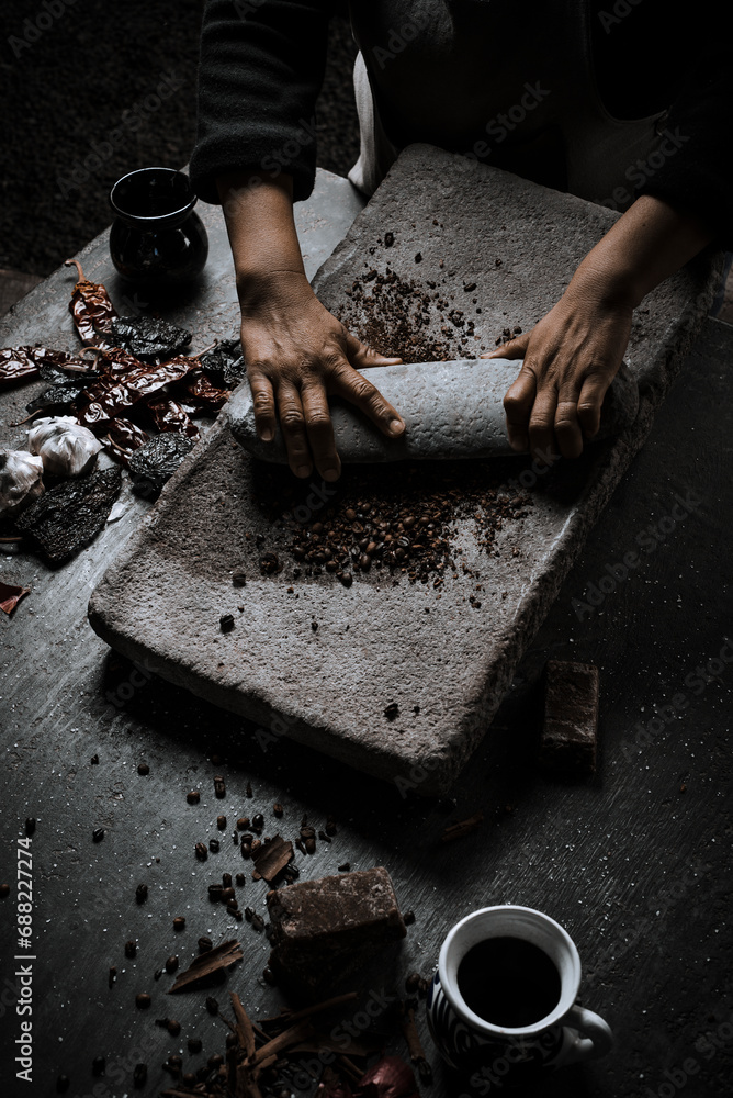 mujer mexicana preparando café de olla en metate - obrazy, fototapety, plakaty 