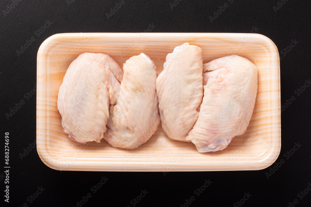 香草美水鶏　手羽先