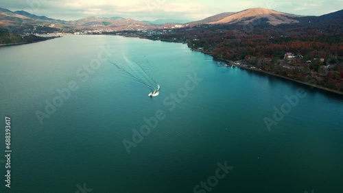 ドローンで空撮した山梨県山中湖と紅葉（Yamanaka Lake 4K）	 photo