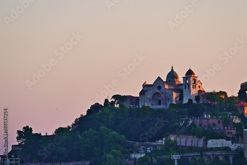Photos Ancona, la Cattedrale di San Ciriaco al tramonto - Marche