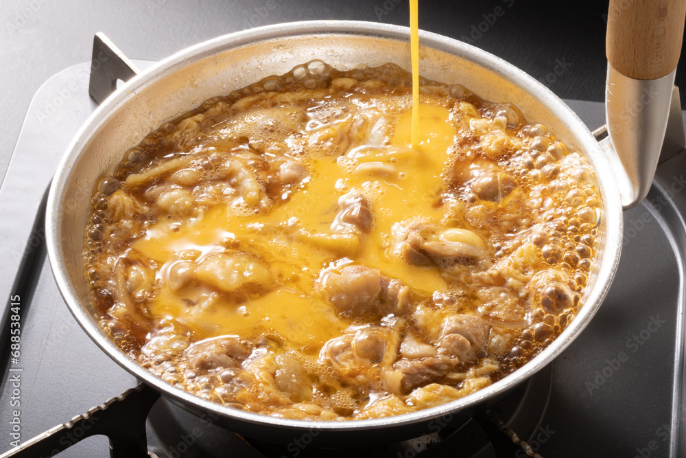 親子丼 (秋田県産 比内地鶏) 親子丼 (秋田県産 比内地鶏)