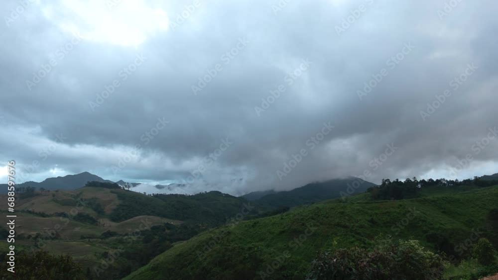 Time lapse of clouds over misty and misty mountains in northern Thailand. Time lapse of clouds over misty and misty mountains in northern Thailand.
